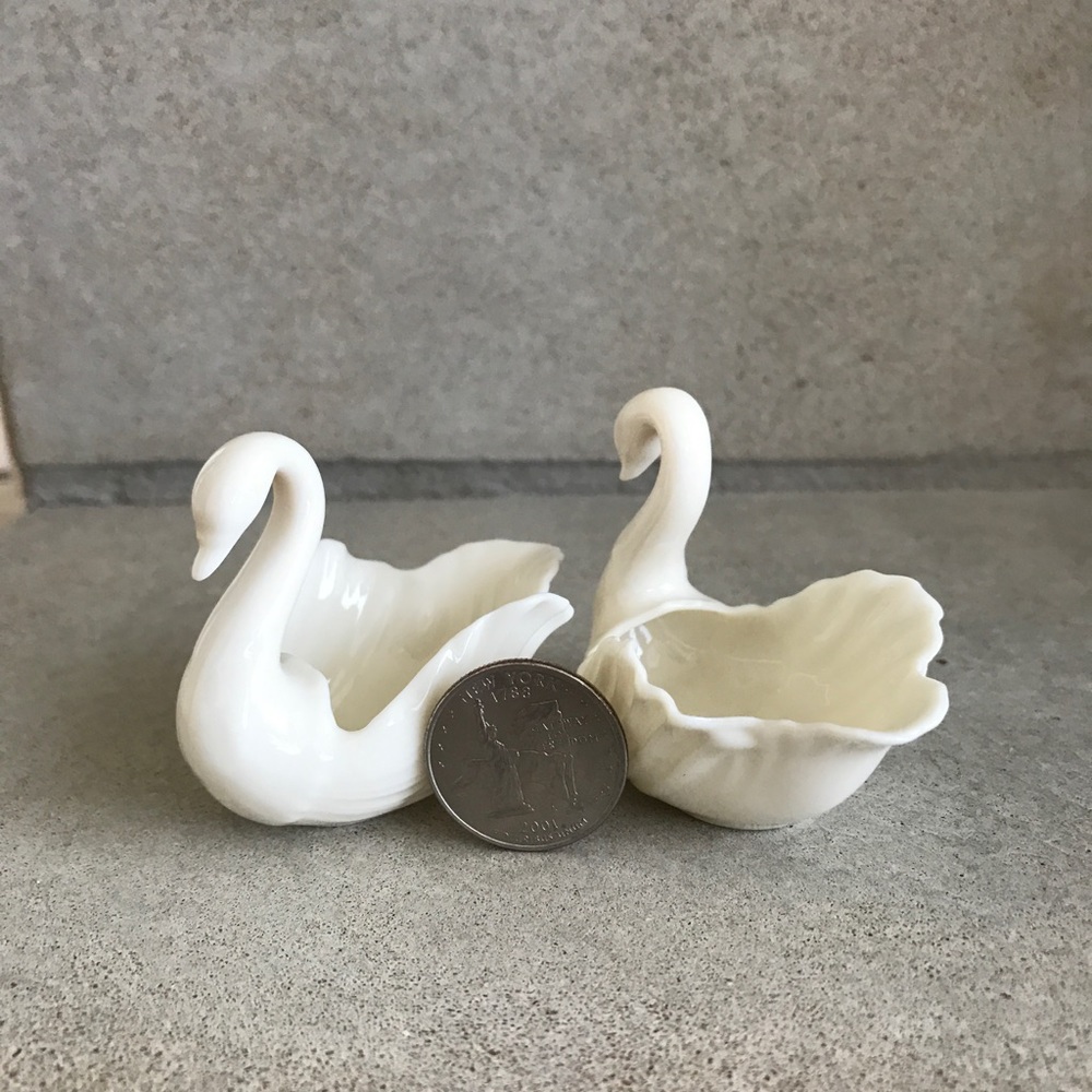 Signed Lenox Mini Swans - Picture 6 of 6